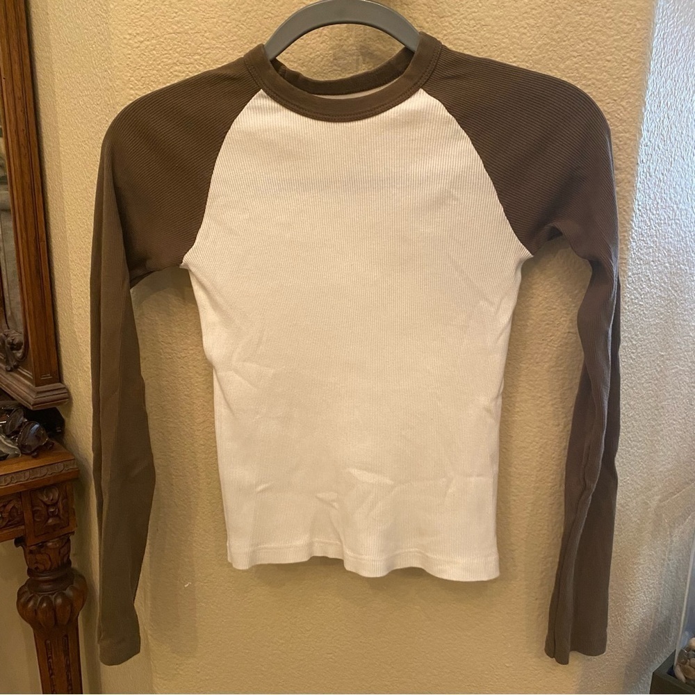 BRANDY MELVILLE 2-Tone Brown White Long Sleeve Shirt Size One Size